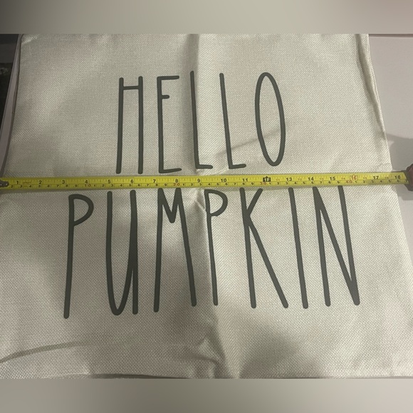 Set of 4 Pillow Covers - Picture 4 of 6